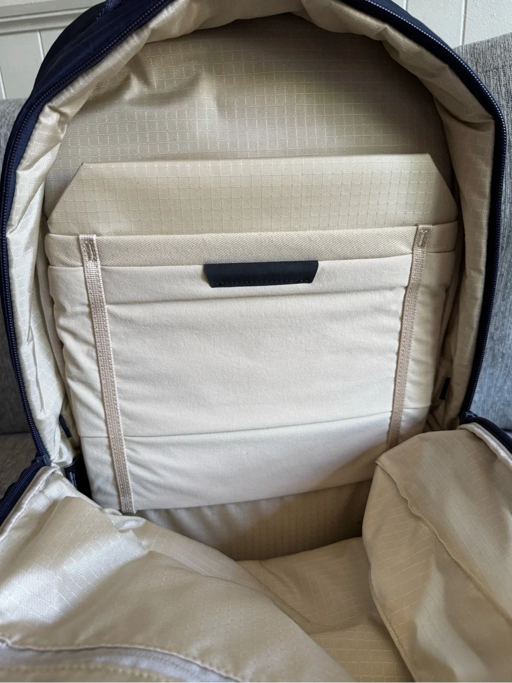 Able Carry authentic bag